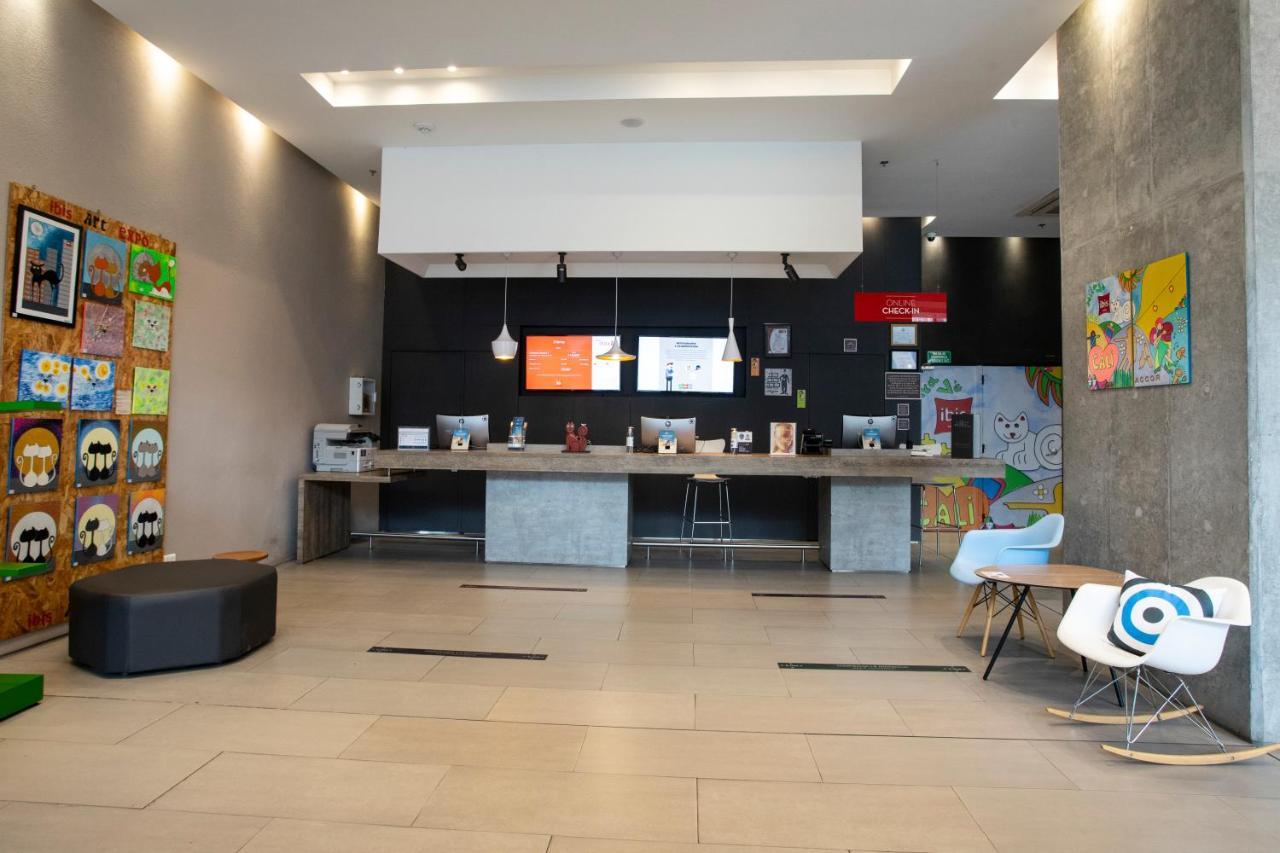 Hotel Ibis Cali Granada Екстериор снимка
