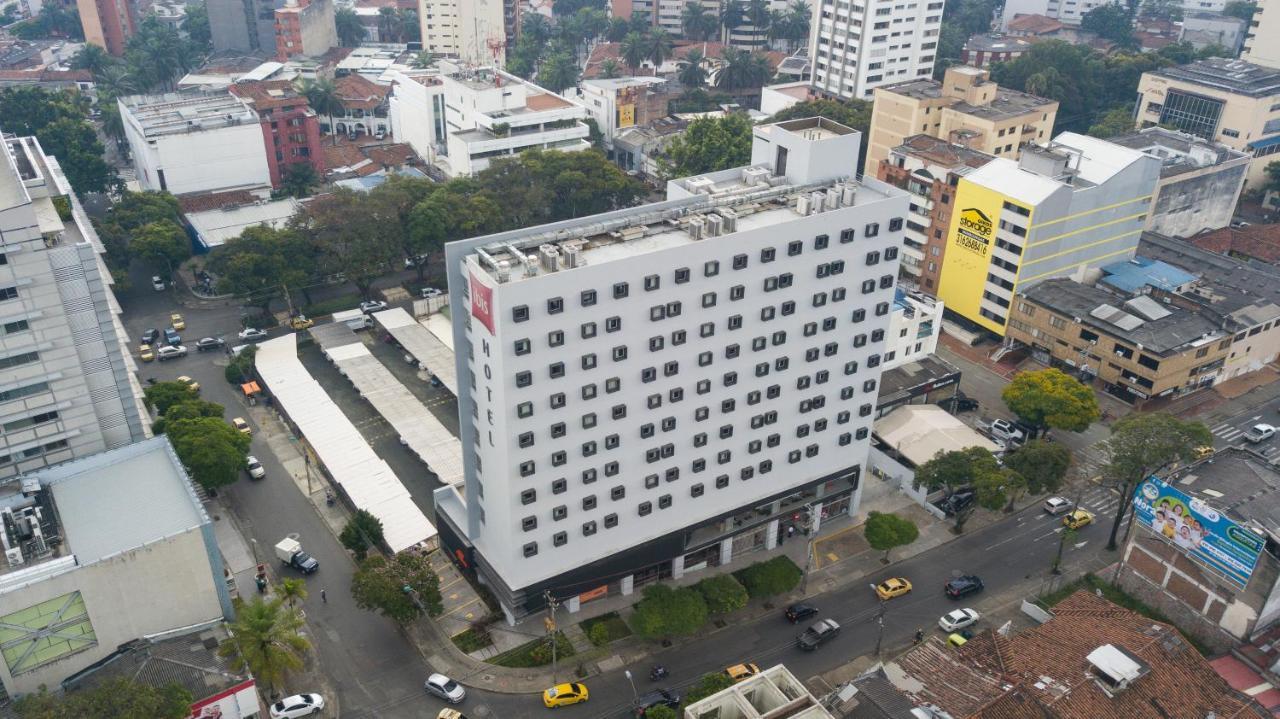 Hotel Ibis Cali Granada Екстериор снимка