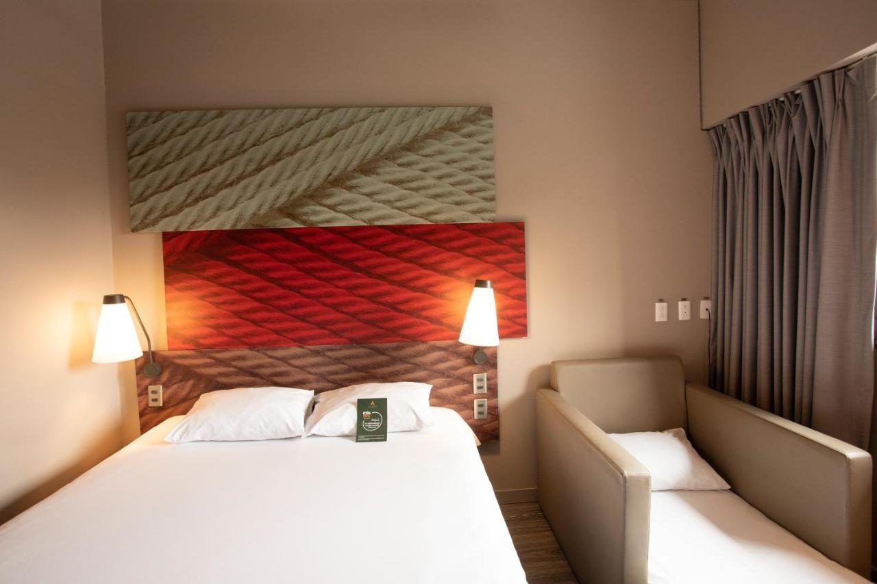 Hotel Ibis Cali Granada Екстериор снимка